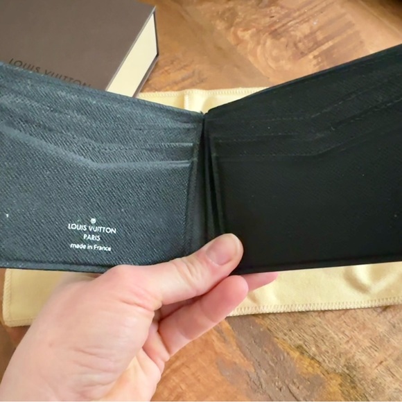 Louis Vuitton Men’s Wallet - Picture 2 of 8